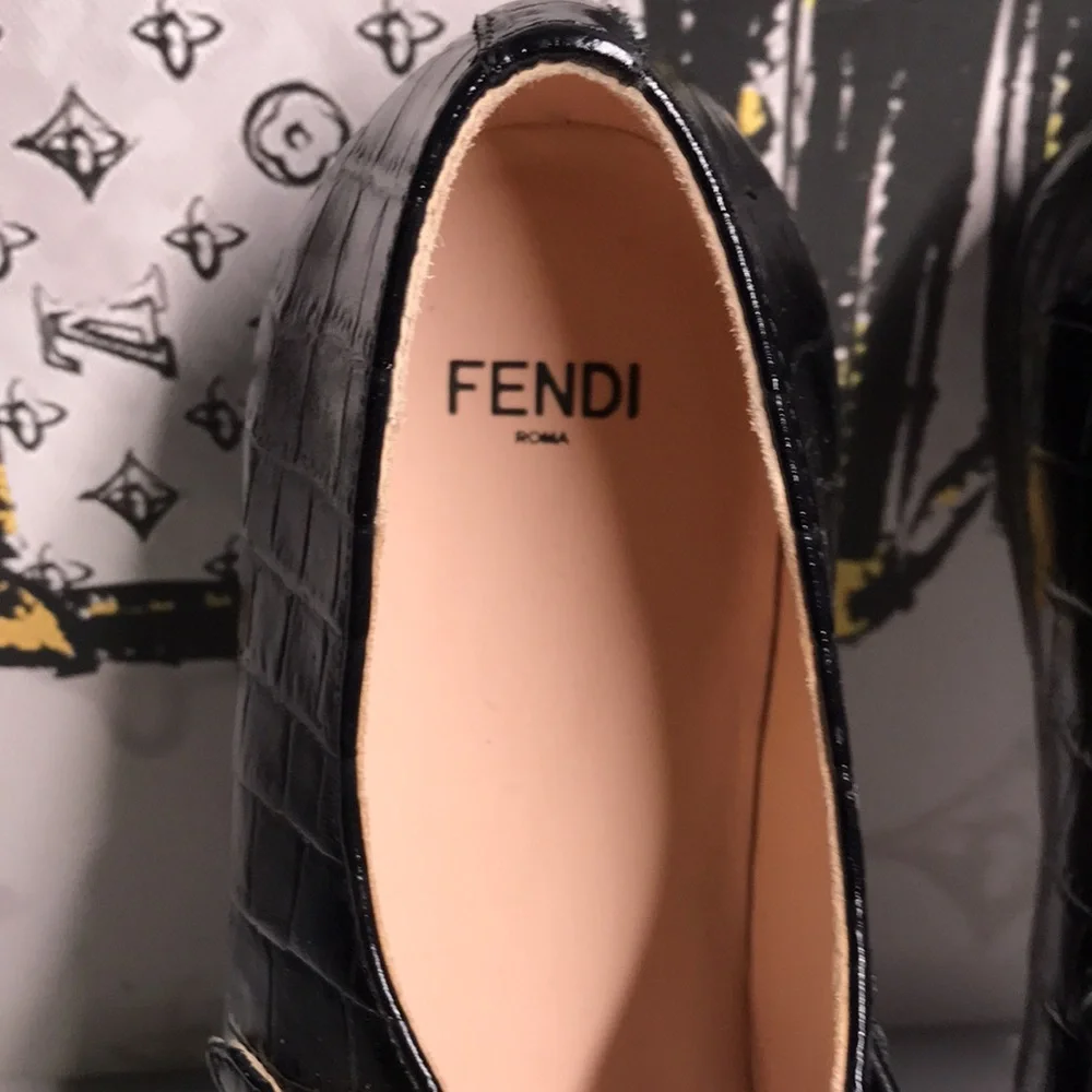 New Authentic FENDI Kids Croc-Embossed Leather Mary Jane Shoes Size: 36